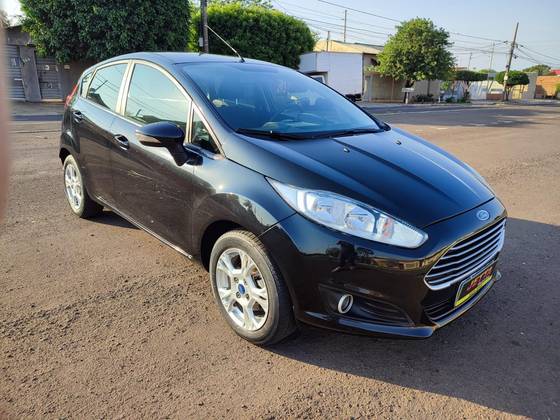 FORD FIESTA 1.5 SE HATCH 16V FLEX 4P MANUAL FORD FIESTA 1.5 SE HATCH 16V FLEX 4P MANUAL
